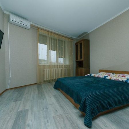 Ferienwohnung Ахматовой 45 Kiew Exterior foto
